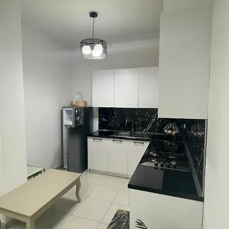 Aleksandra Apartment *